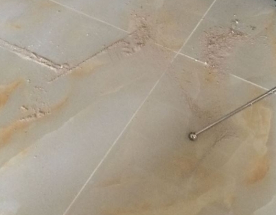 南召瓷砖空鼓维修公司分享粘合剂选择不当在瓷砖铺贴过程中可能导致以下问题