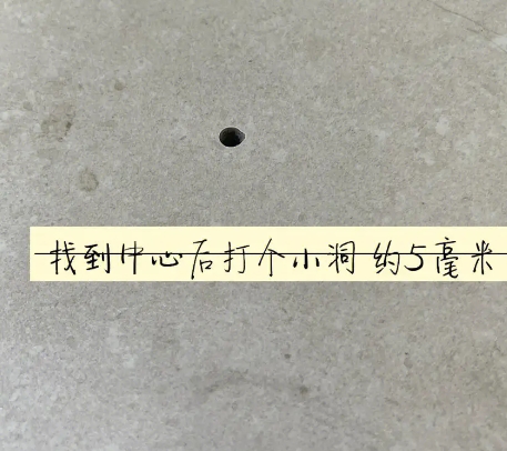 南召瓷砖空鼓维修公司专业解答在瓷砖铺贴过程中，如果砂料搅拌不均匀，将会带来以下问题